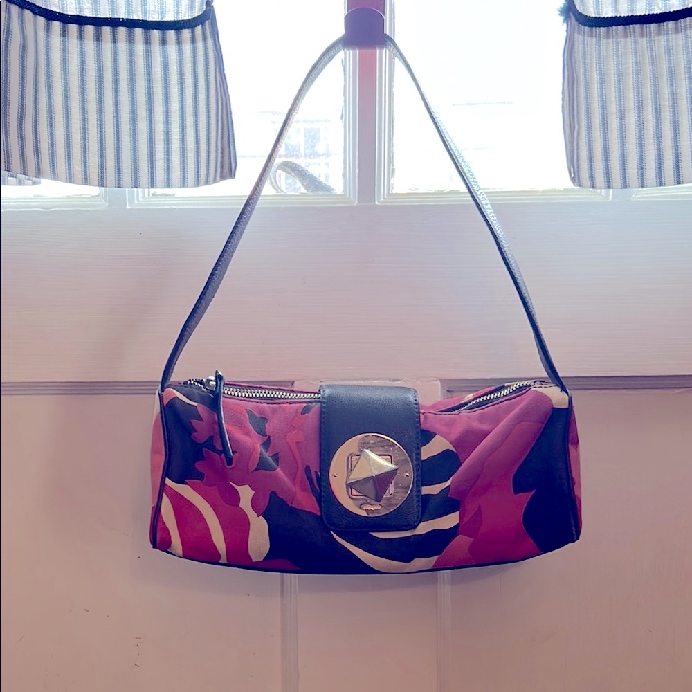 Kate Spade Black and Red Floral Shoulder Bag with Vibrant Accents